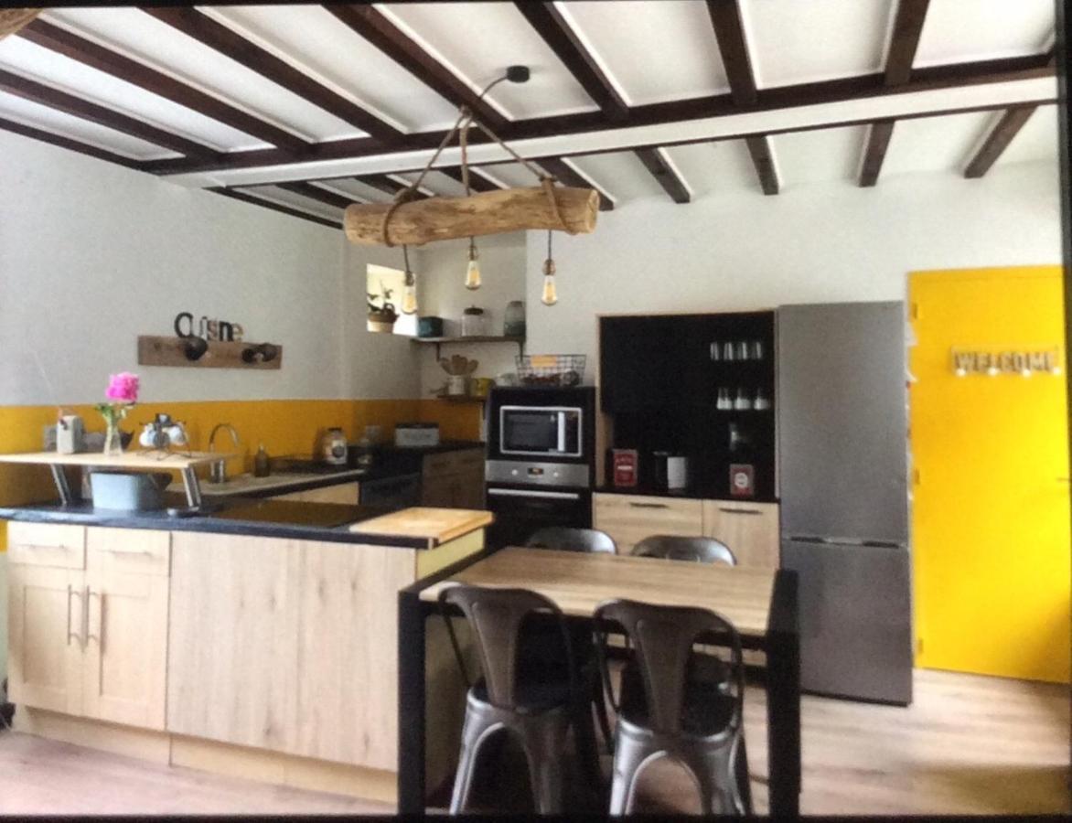 Maison Cosy En Plein Centre Ville 스뮤엉옥수아 외부 사진