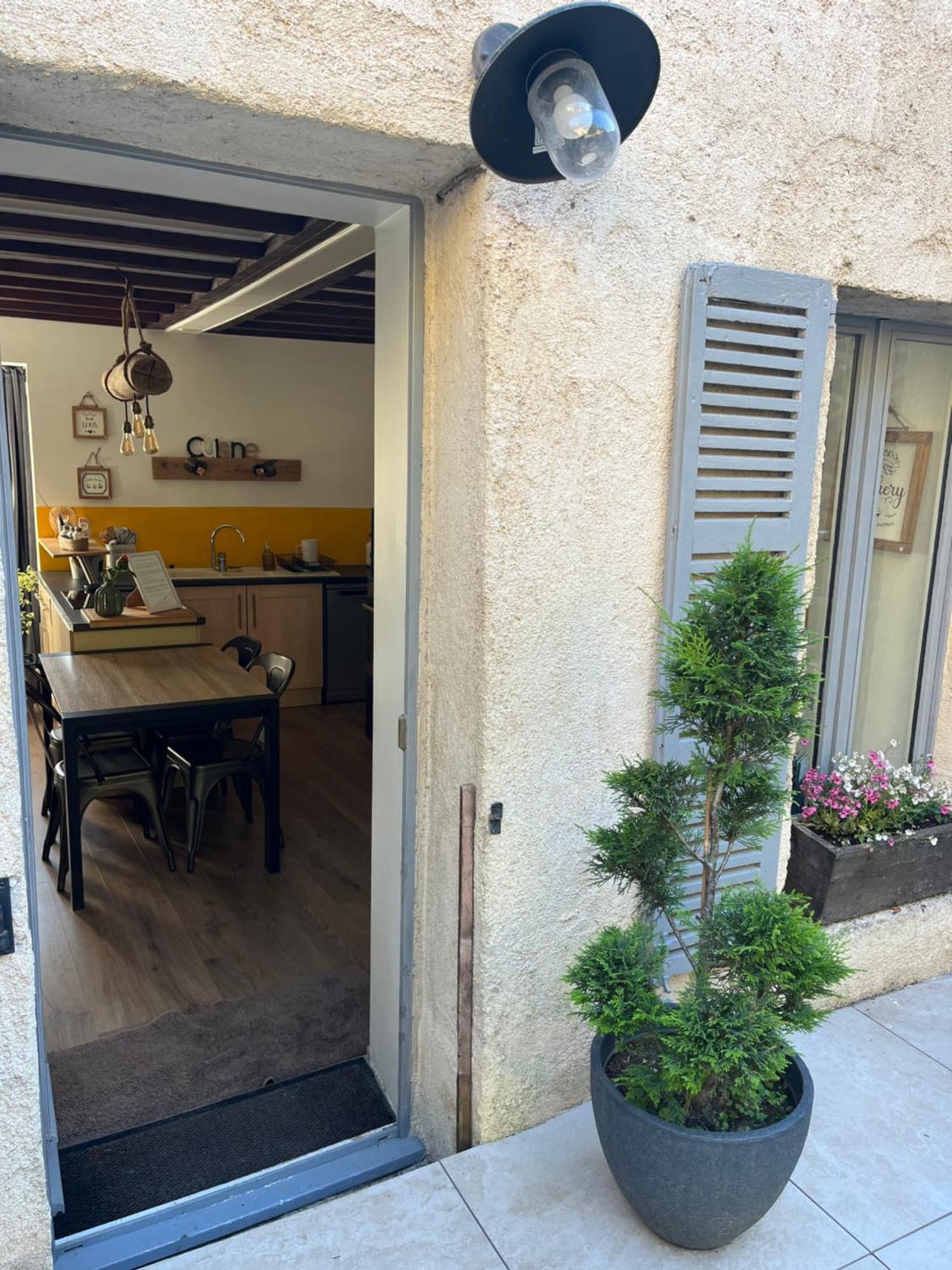 Maison Cosy En Plein Centre Ville 스뮤엉옥수아 외부 사진